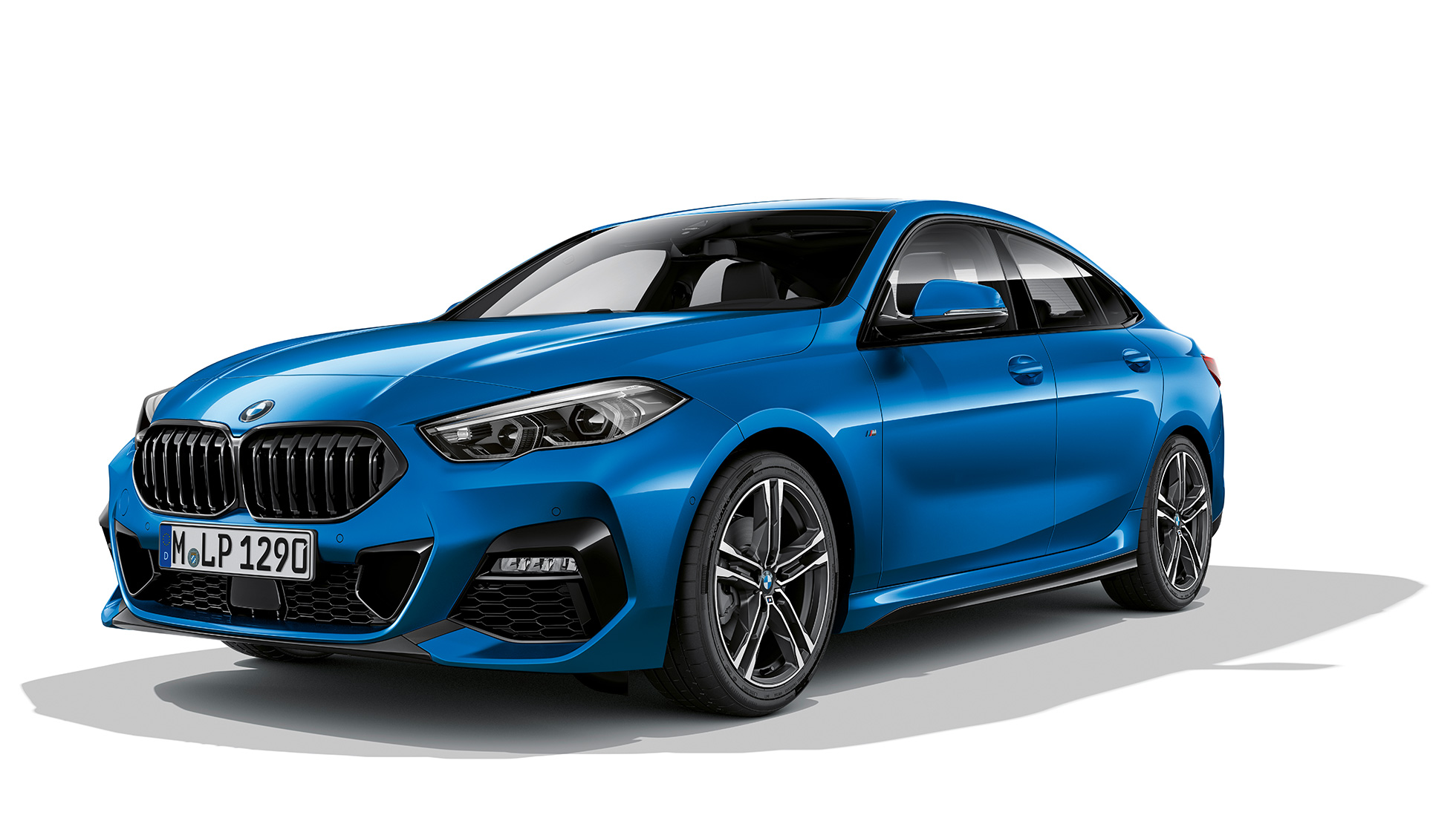 Llantas de aleación ligera M nuevo BMW Serie 2 Gran Coupé Acabado M Sport Llantas de aleación ligera M nuevo BMW Serie 2 Gran Coupé M Sport Misano Blau metalizado F44, vista de tres cuartos del frontal