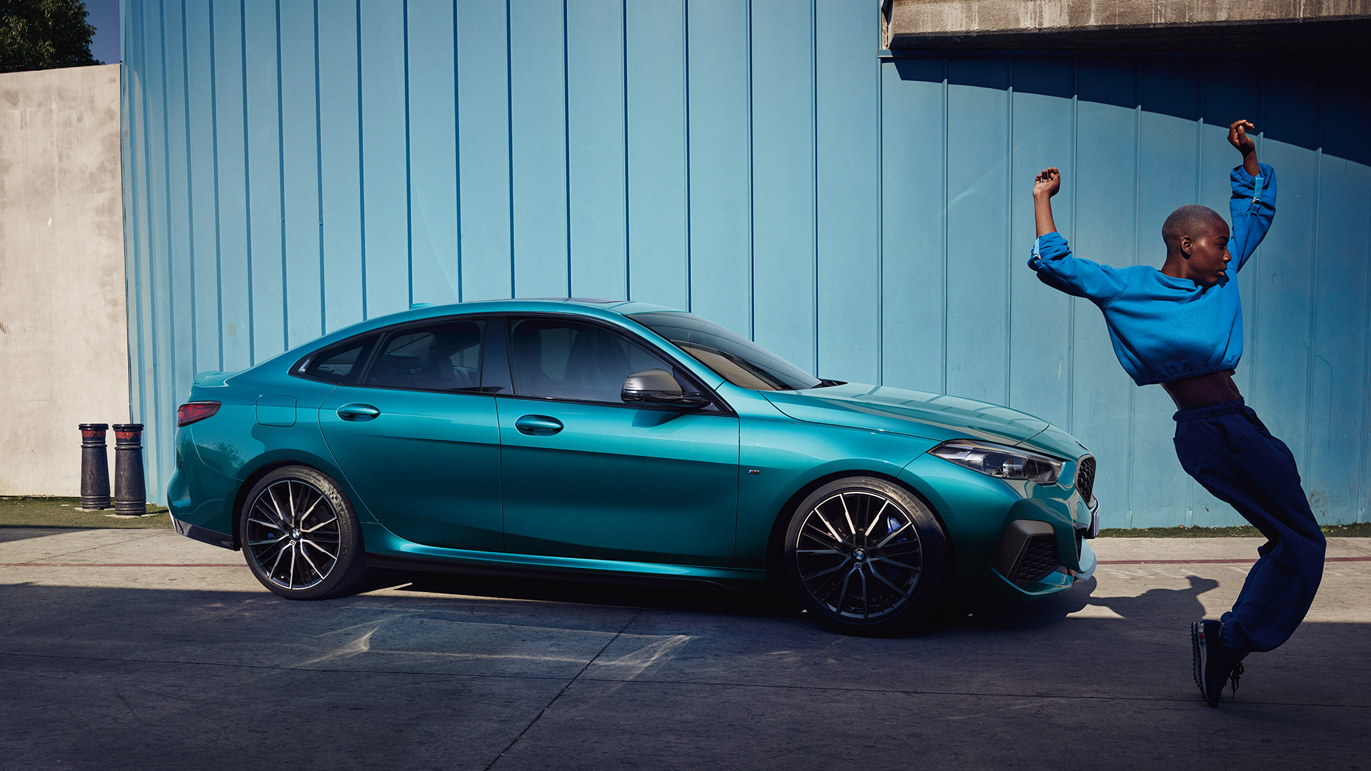 Silueta de coupé: nuevo BMW Serie 2 Gran Coupé Silueta de coupé nuevo BMW Serie 2 Gran Coupé Snapper Rocks Blau metalizado F44 2020, vista del lateral