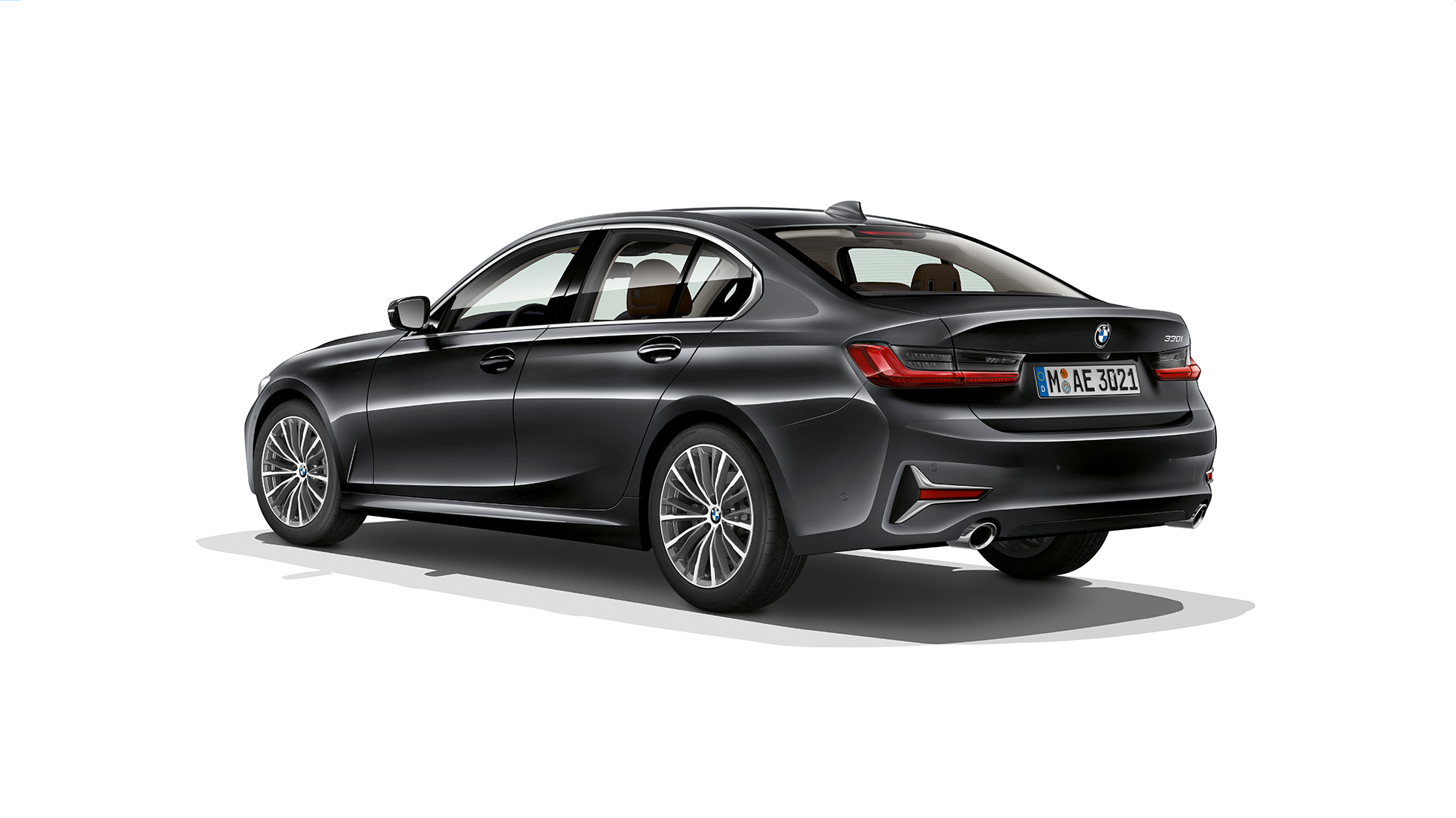 BMW Serie 3 Sedán, parte trasera del Modelo Luxury Line. Toma trasera de tres cuartos del BMW Serie 3 Sedán con elementos del Modelo Luxury Line.