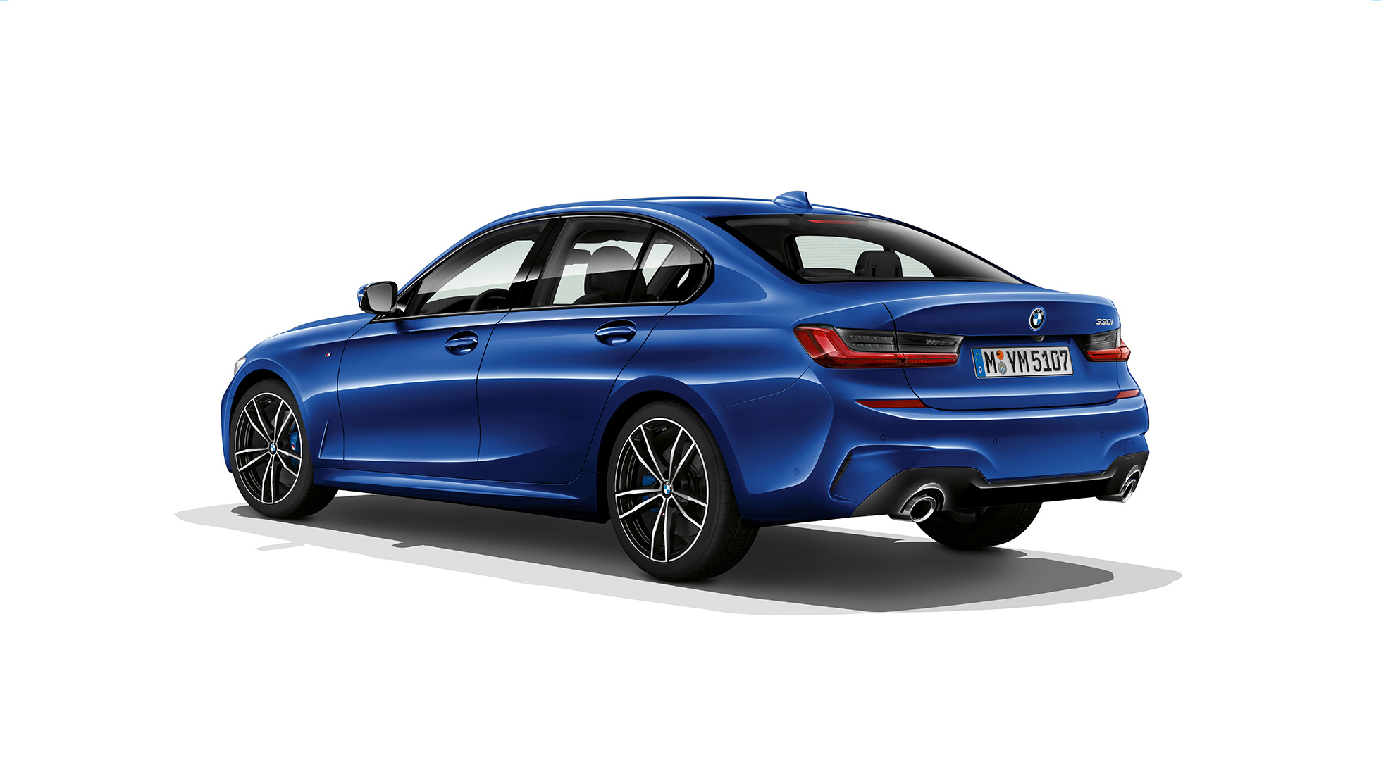 BMW Serie 3 Sedán, parte trasera del Modelo M Sport. Toma trasera de tres cuartos del BMW Serie 3 Sedán con elementos del Modelo M Sport.