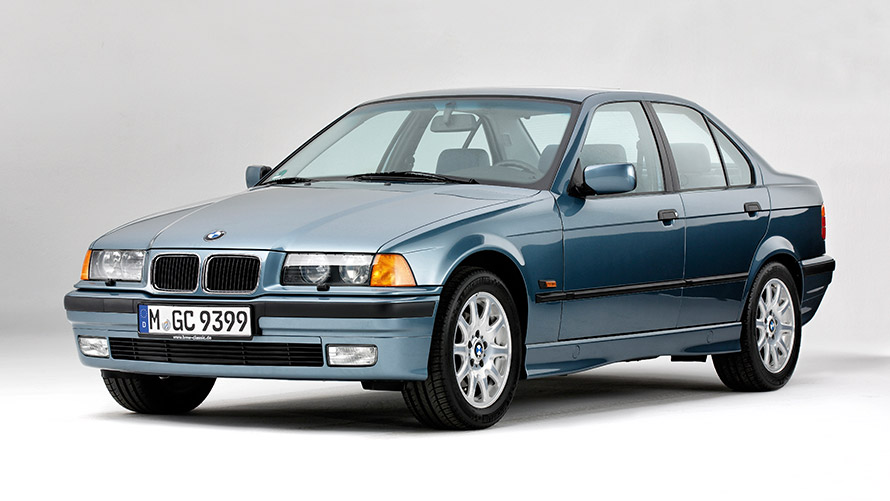 BMW Serie 3 Berlina E36, tercera generación, vista de tres cuartos del frontal BMW Serie 3, BMW Serie 3 Berlina E36, tercera generación, vista de tres cuartos del frontal