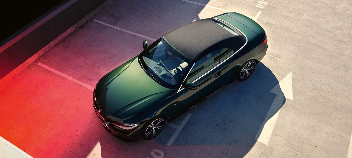 Capota de tela BMW Serie 4 Convertible G23 2020 Capota de tela BMW Serie 4 Convertible G23 2020 Sanremo Green metalizado, vista aérea