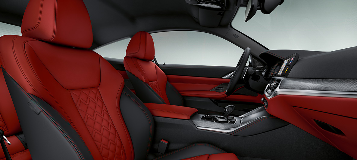 Equipamiento de cuero Merino Fionarot/Schwarz BMW Serie 4 Coupé Individual 2020 G22 Interior Equipamiento de cuero ampliado Merino BMW Individual Fionarot/Schwarz BMW Serie 4 Coupé Individual G22 2020 Interior Puesto de conducción