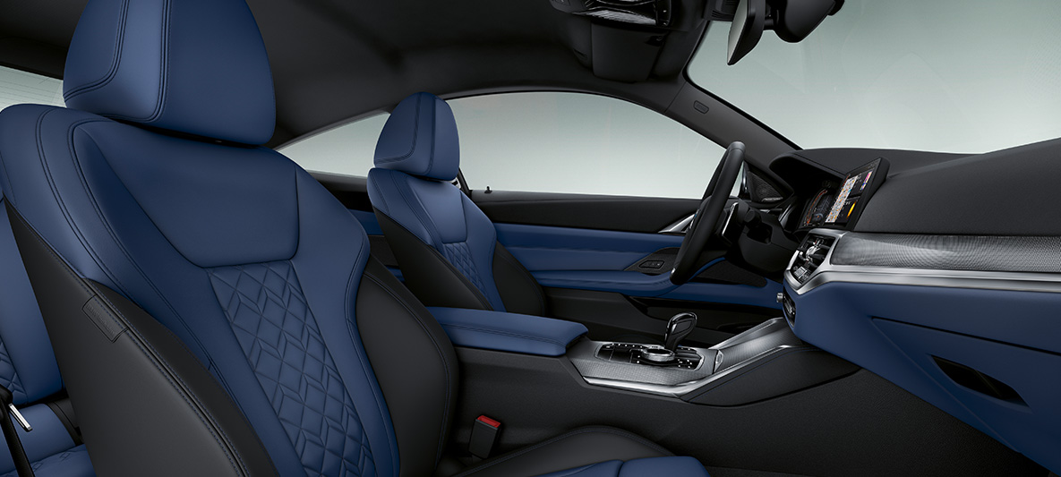 Equipamiento de cuero Merino Fjordblau/Schwarz BMW Serie 4 Coupé Individual 2020 G22 Interior Equipamiento de cuero ampliado Merino BMW Individual Fjordblau/Schwarz BMW Serie 4 Coupé Individual G22 2020 Interior Puesto de conducción