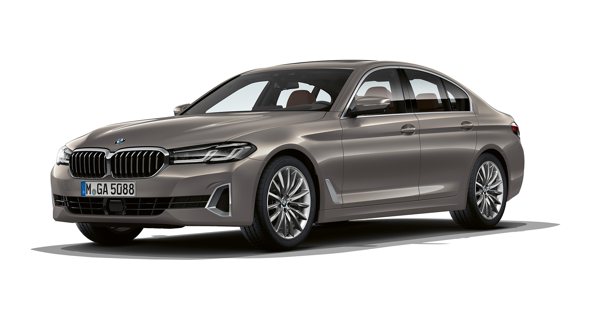 Serie 5 Sedan G30 Luxury Line Front BMW Serie 5 Sedan G30 2020 Línea de lujo en Bernina Grey, vista frontal de tres cuartos