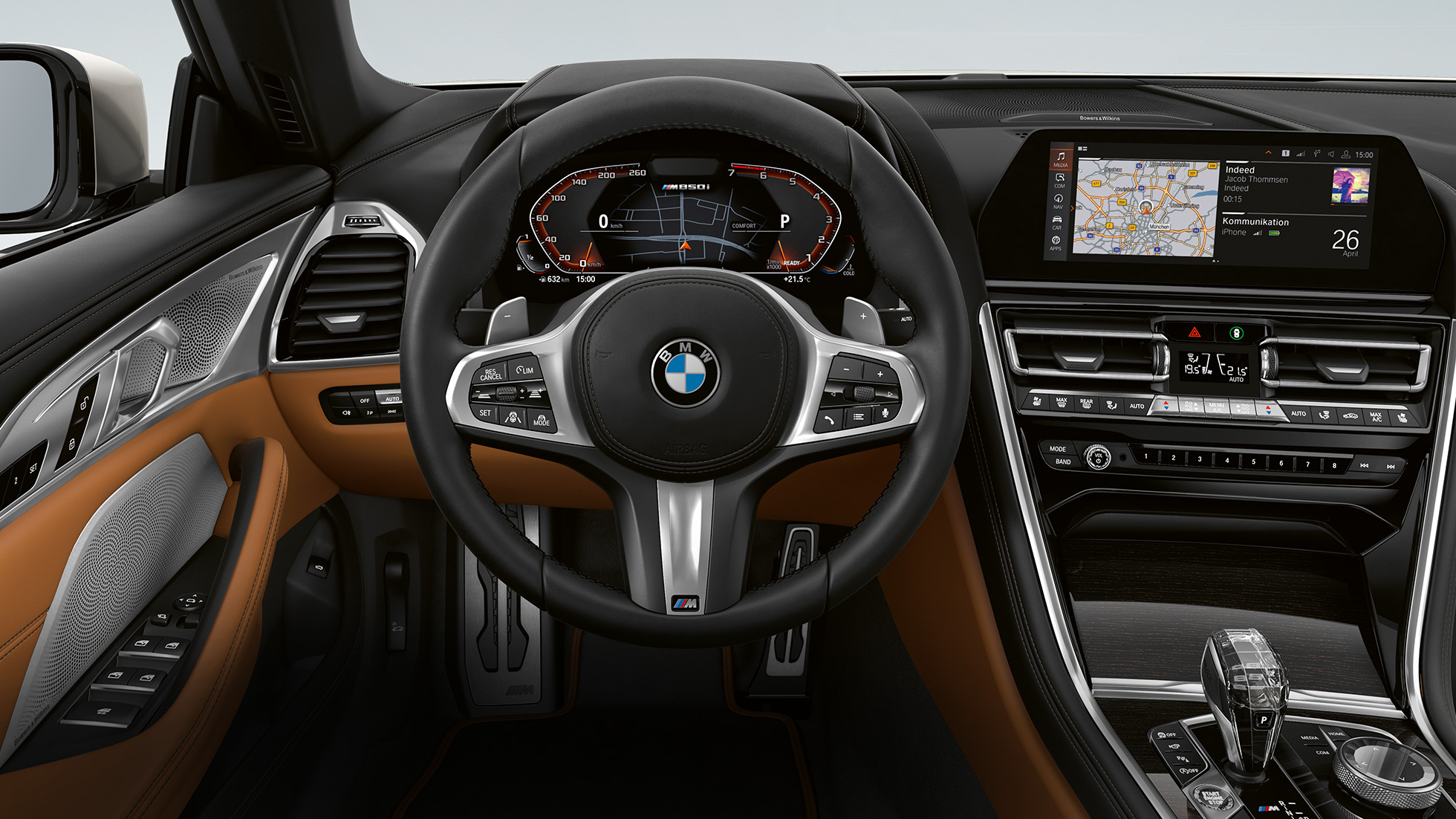 BMW M850i xDrive, volante de piel M con levas de cambio y funciones múltiples. BMW M850i xDrive, volante de piel M con levas de cambio y funciones múltiples.