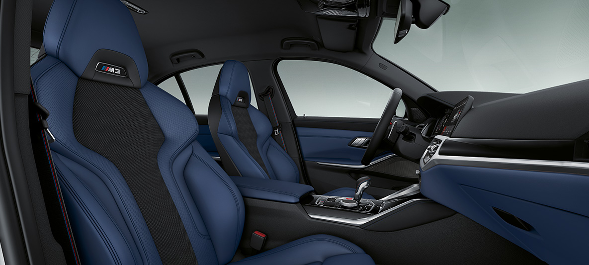 Molduras interiores BMW Individual Pianolack Schwarz BMW M3 Sedán 2020 G80 Interior Molduras interiores BMW Individual Molduras interiores BMW Individual Pianolack Schwarz con molduras decorativas Perlglanz cromadas BMW M3 Sedán G80 2020 Interior