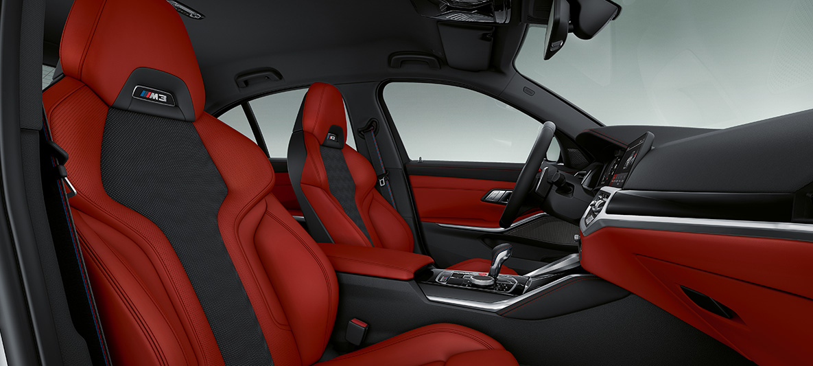 Molduras interiores BMW Individual Aluminiumgewebe de brillo intenso BMW M3 Sedán 2020 G80 Interior Molduras interiores BMW Individual Aluminiumgewebe de brillo intenso con molduras decorativas Perlglanz cromadas BMW M3 Sedán G80 2020 Interior
