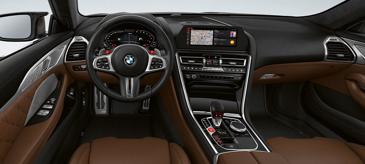 Cabina del BMW M8 Gran Coupé Cabina del BMW M8 Gran Coupé 2020, interior