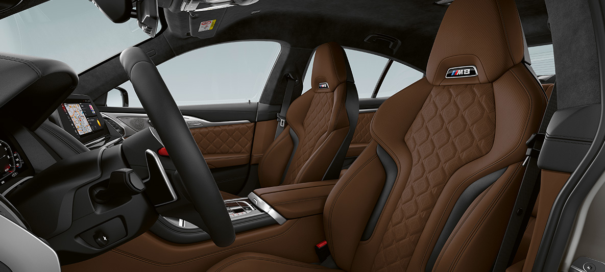 Asientos deportivos M en piel ‘Merino’ del BMW M8 Gran Coupé Asientos deportivos M con logo M8 en piel ‘Merino’ del BMW M8 Gran Coupé 2020