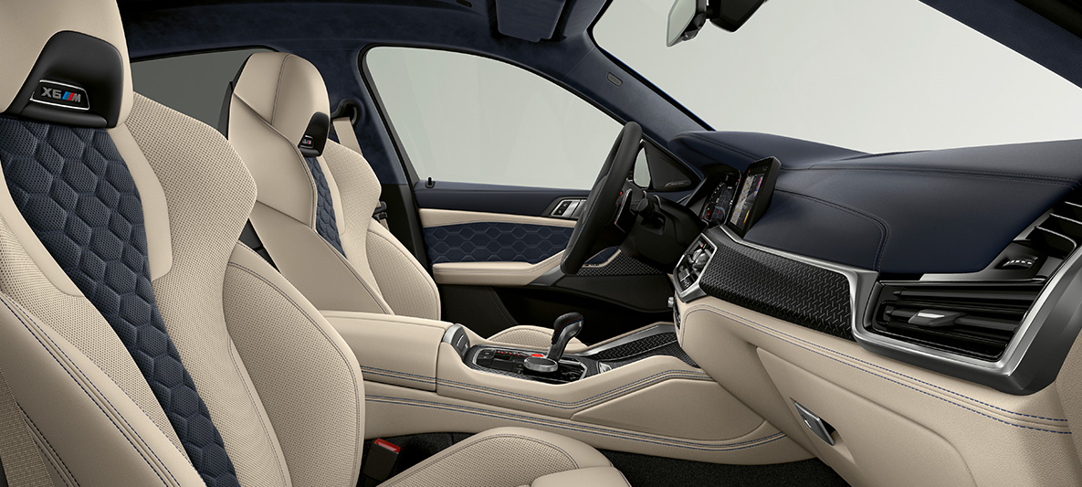 Interior del BMW X6 M Individual SUV 2020 Interior del BMW X6 M Individual SUV 2020, asientos multifuncionales M con logo X6 M