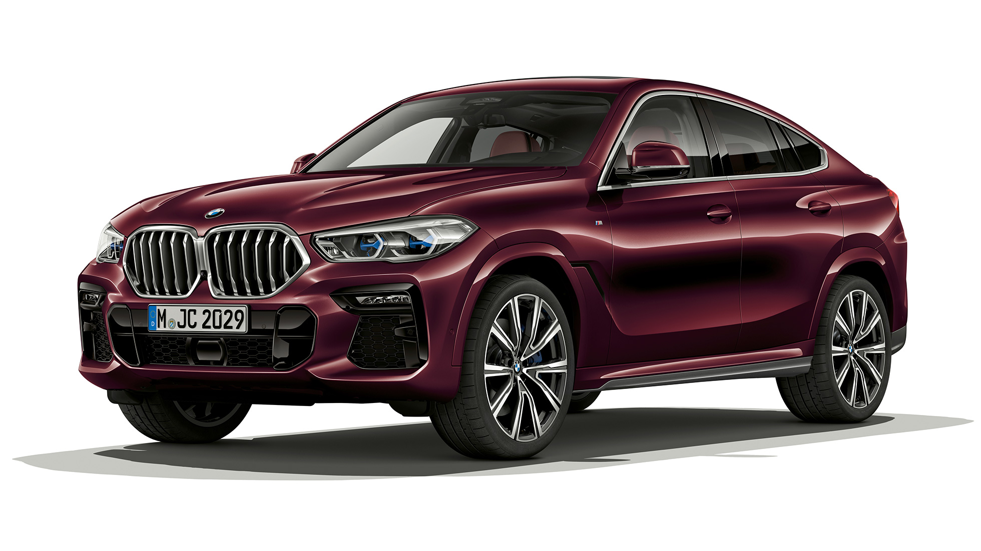 BMW X6 with BMW Individual, exterior. BMW X6 with BMW Individual in three-quarter front perspective.