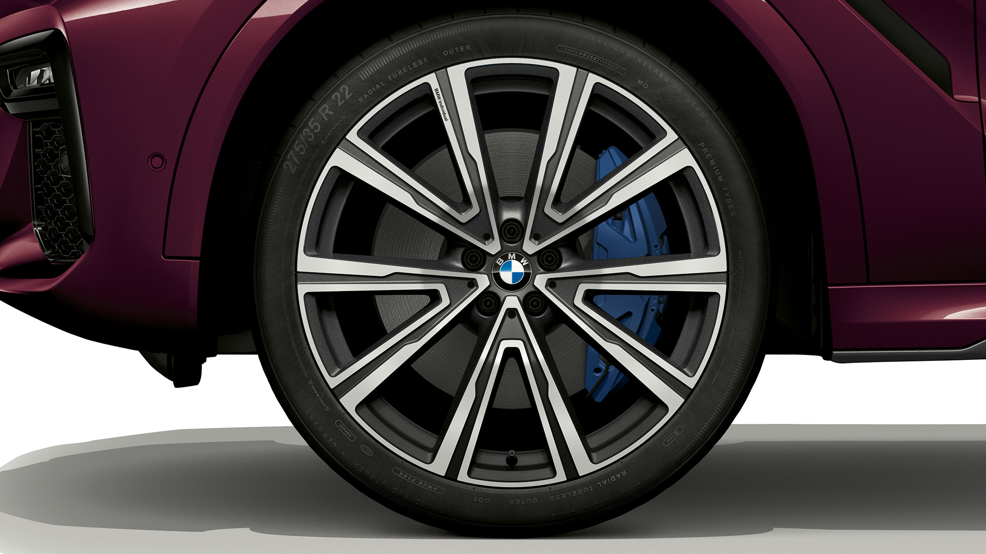 BMW X6 with BMW Individual, light alloy wheel. BMW X6 with BMW Individual with focus on light alloy wheel.