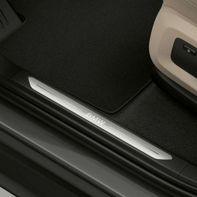 Acabado de Serie BMW X5 xDrive30d G05 2018 Sophistograu metalizado efecto brillante, moldura de entrada
